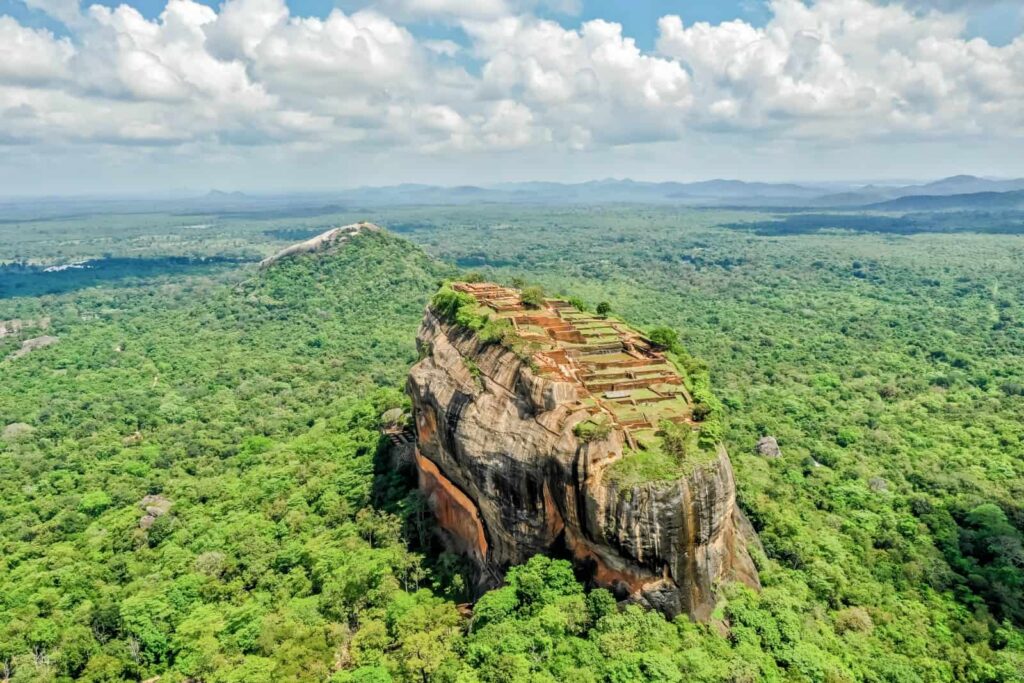 Sri Lanka in 10 Days – Honeymoon Tour for Couples – A Romantic Escape in Sri Lanka